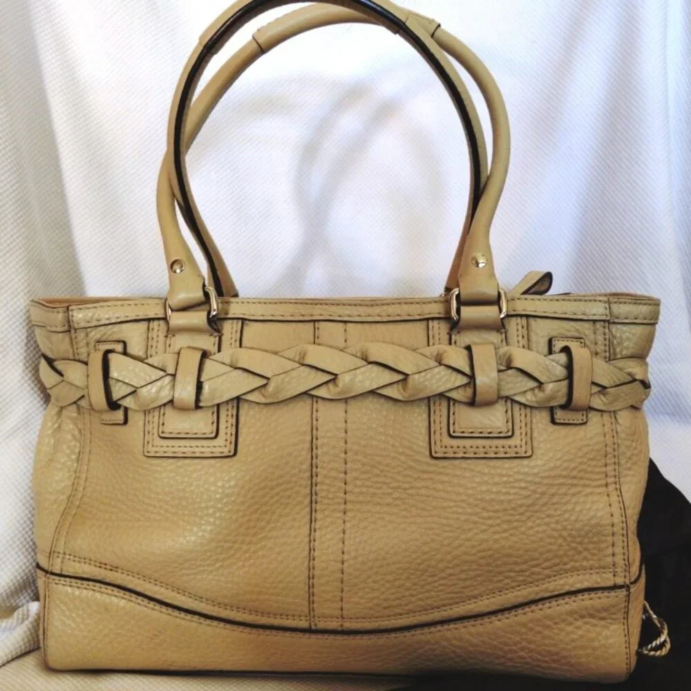Coach Hamptons Pebbled Leather Medium Carryall Satchel in Sand/Silver, EUC - Picture 11 of 15